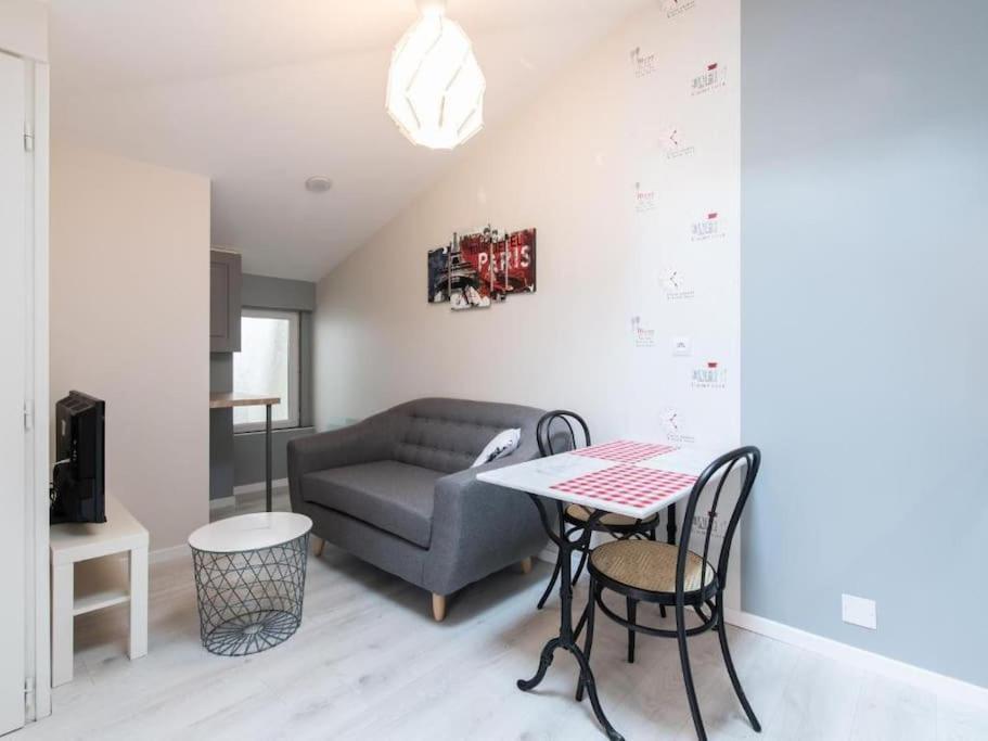 Le Paris Eiffel - Appartement Cosy En Plein Centre Bourgoin-Jallieu Eksteriør billede