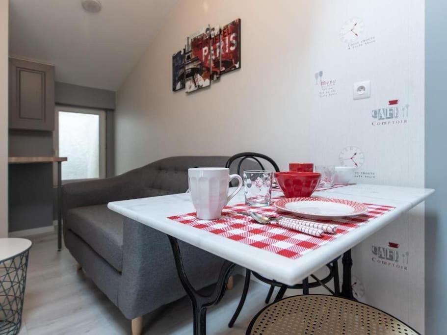 Le Paris Eiffel - Appartement Cosy En Plein Centre Bourgoin-Jallieu Eksteriør billede
